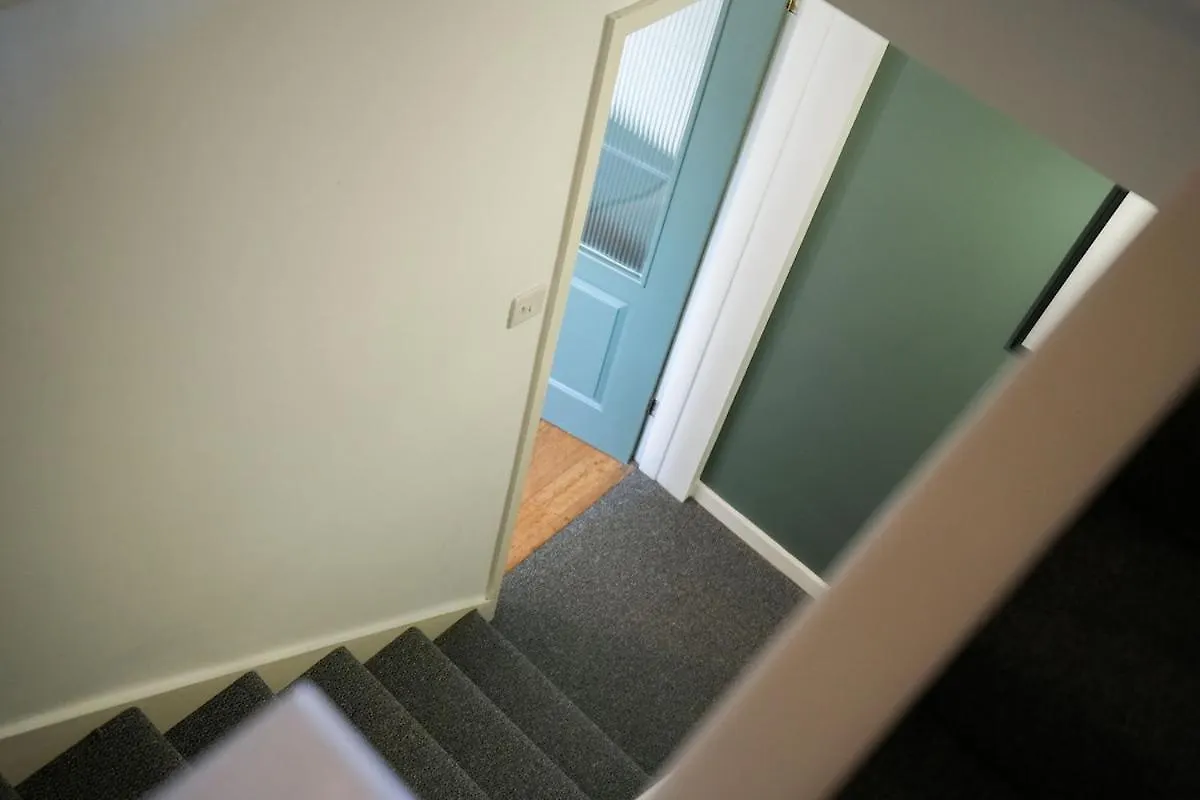 Lejlighed Stupton House, Large 3 Bed House That Sleeps 8 With Full Size Pool Table & Free Parking - Hosted By Stay Host Save Brightside Storbritannien