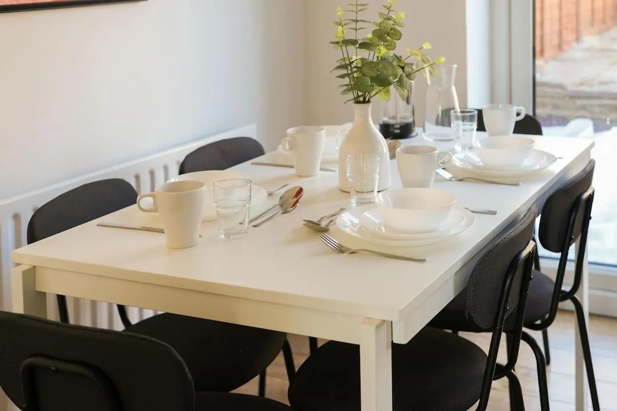 Lejlighed Stupton House, Large 3 Bed House That Sleeps 8 With Full Size Pool Table & Free Parking - Hosted By Stay Host Save Brightside