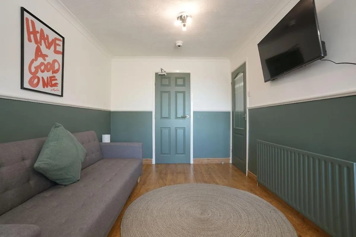 Lejlighed Stupton House, Large 3 Bed House That Sleeps 8 With Full Size Pool Table & Free Parking - Hosted By Stay Host Save Brightside